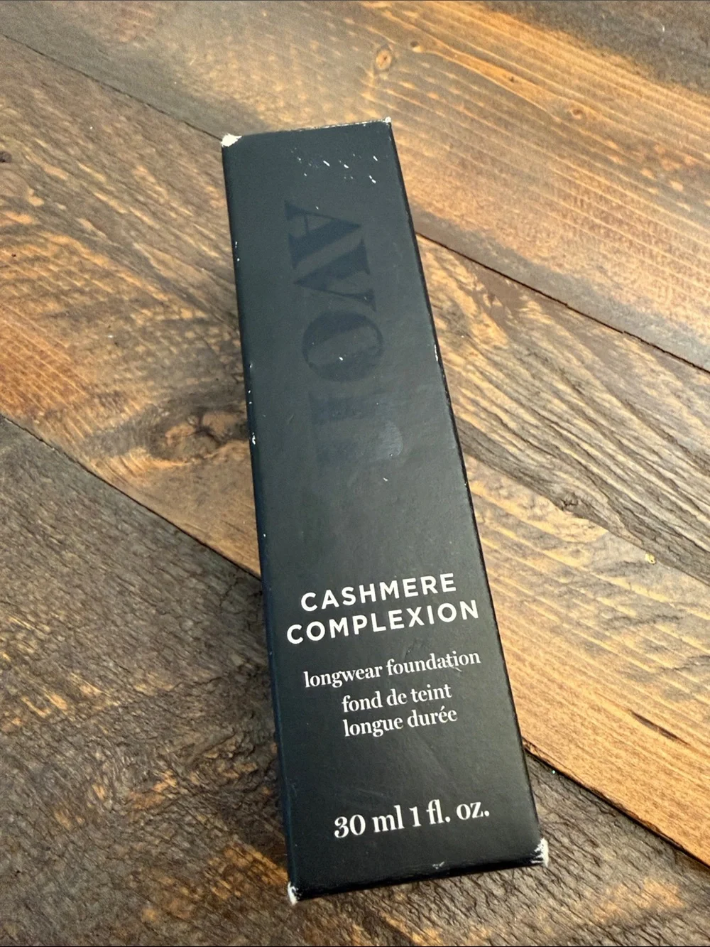 Avon Cashmere Complexion Longwear Foundation 1 fl oz NIB opened 30ML 1fl oz